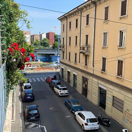 Bright & Spacious Apartment Near Navigli - Ponti Milão Exterior foto